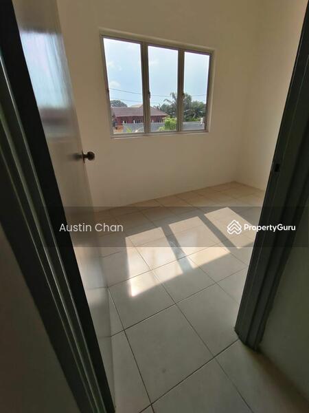 For Sale - Semi-D house at Taman Meru 38x107 4bilik 2bilik air CashBack 20k